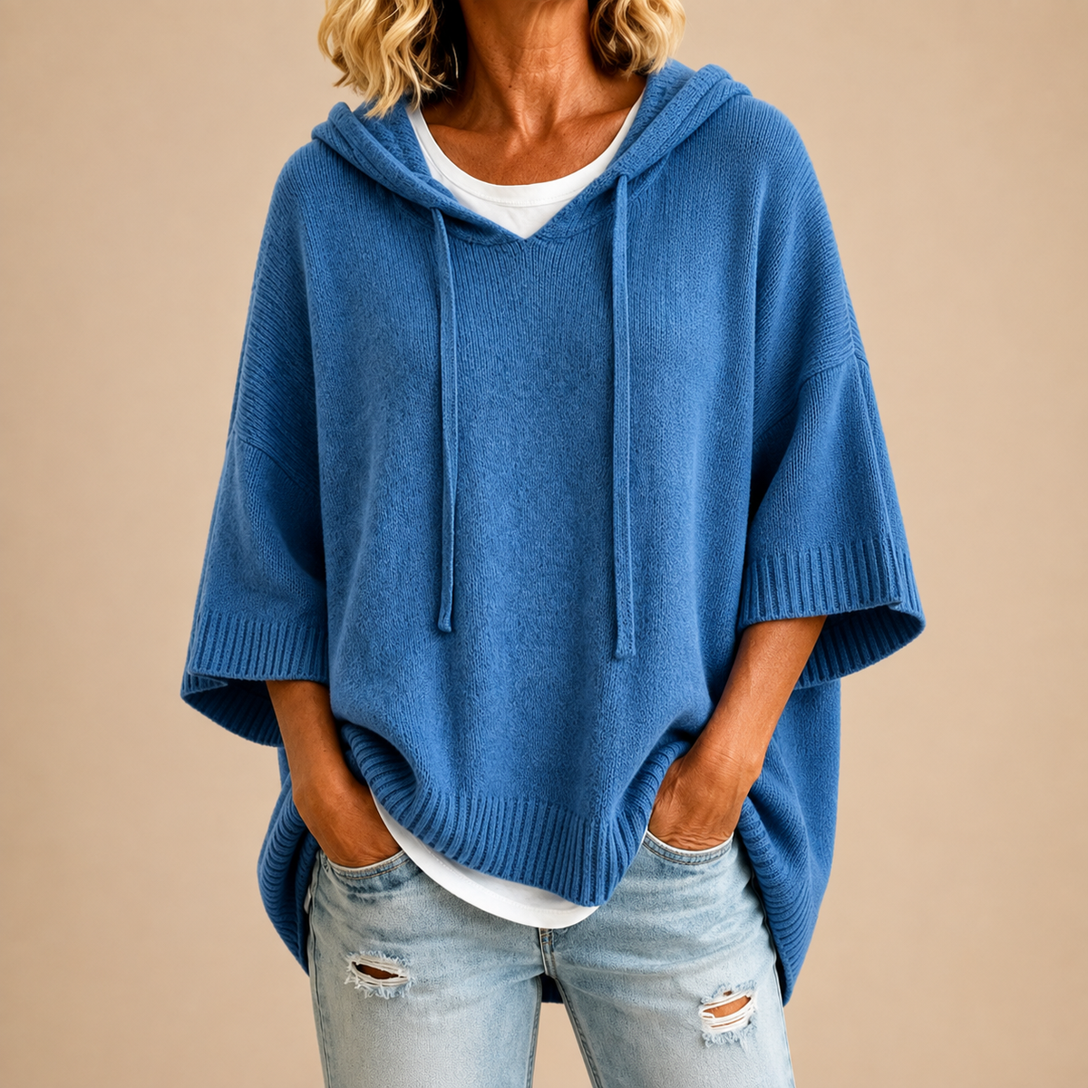 Éléonore™ | Poncho en maille à capuche et manches trois-quarts